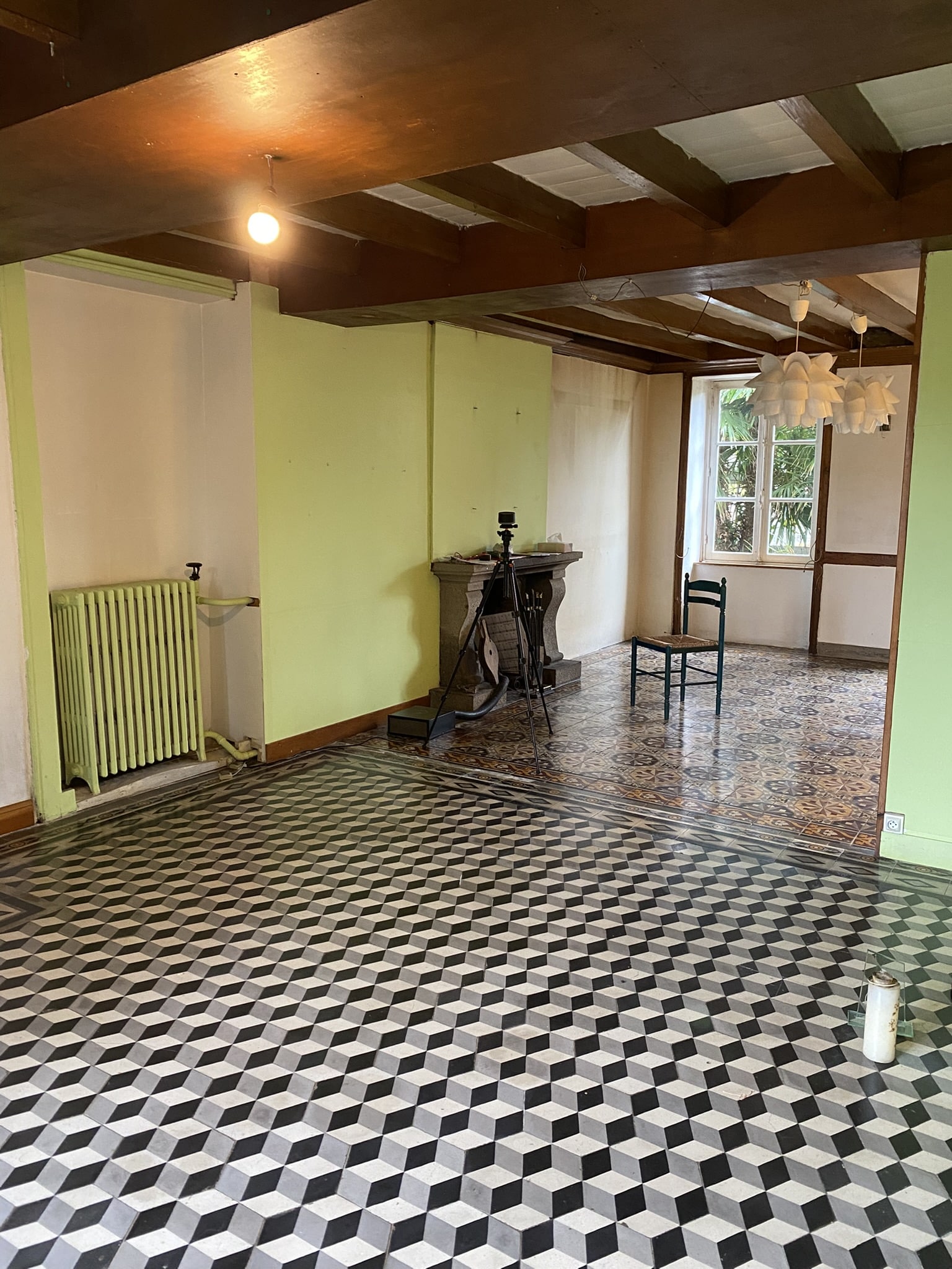 Rénovation totale salon avec carreaux de ciment